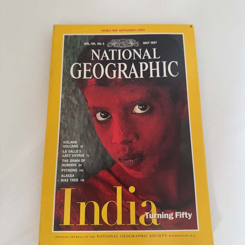 National Geographic Magazine May 1997 - India Turning Fifty - maps included
